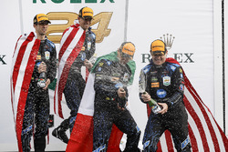 Podium: race winners Ricky Taylor, Jordan Taylor, Max Angelelli, Jeff Gordon, Wayne Taylor Racing
