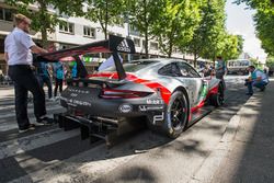 #91 Porsche Team Porsche 911 RSR: Richard Lietz, Frédéric Makowiecki, Patrick Pilet