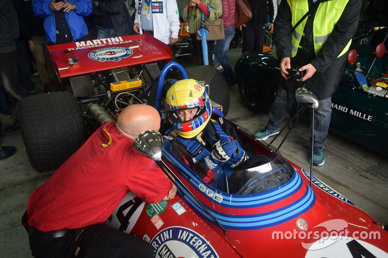 Atmosfera nei box di Imola
