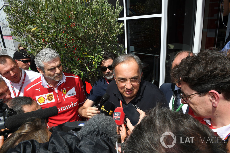 Maurizio Arrivabene, Ferrari Team Principal, Sergio Marchionne, CEO FIAT