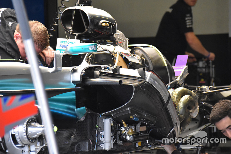 Mercedes W08: ecco la power unit