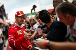 Sebastian Vettel, Ferrari signs autographs for the fans