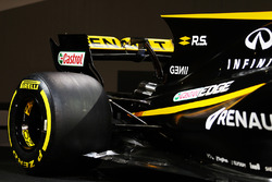 Renault Sport F1 Team RS17 rear wing and Pirelli wheel