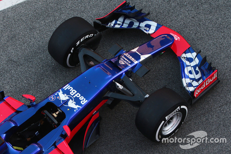 Scuderia Toro Rosso STR12 front detail