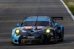 #77 Dempsey Proton Competition Porsche 911 RSR: Christian Ried, Matteo Cairoli, Marvin Dienst