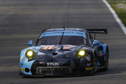 #77 Dempsey Proton Competition Porsche 911 RSR: Christian Ried, Matteo Cairoli, Marvin Dienst