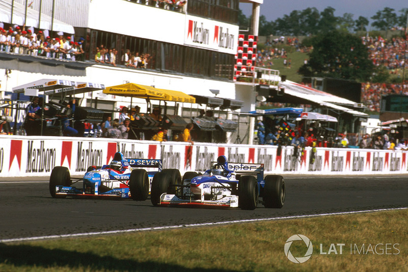 Damon Hill, Arrows A18 Yamaha, Gerhard Berger (Benetton B197 Renault