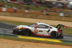 #912 Porsche Team North America Porsche 911 RSR: Gianmaria Bruni, Laurens Vanthoor, Earl Bamber