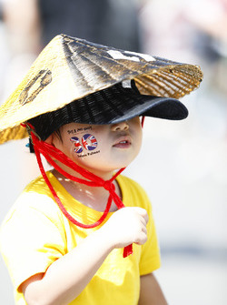Un jeune fan de Renault Sport F1 Team