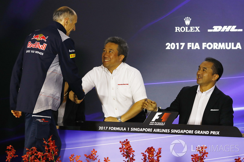 Katsuhide Moriyama Honda, Masashi Yamamoto Honda, Franz Tost, Team Principal, Scuderia Toro Rosso