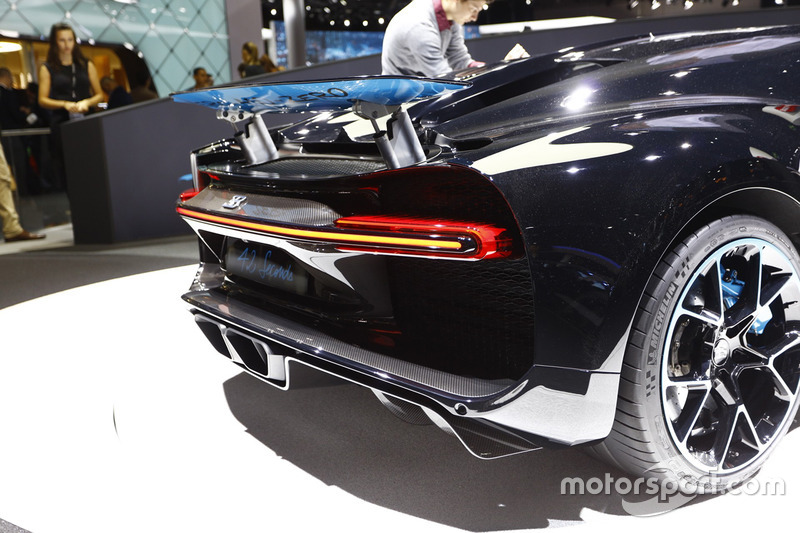 Bugatti Chiron 0-400-0 display