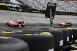 Clint Bowyer, Stewart-Haas Racing Ford and Kurt Busch, Stewart-Haas Racing Ford