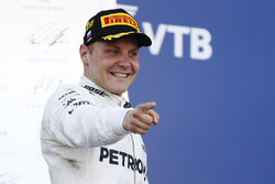 Podyum: Yarış galibi Valtteri Bottas, Mercedes AMG F1