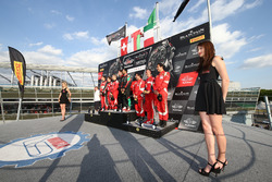 Pro Am Cup: Les vainqueurs #97 Oman Racing Team with TF Sport, Aston Martin V12 GT3: Ahmad Al Harthy, Jonny Adam, les deuxièmes #888 Kessel Racing, Ferrari 488 GT3: Jacques Duyvier, Zanuttini, David Perell, les troisièmes #53 Spirit Of Race, Ferrari 488 GT3: Niek Hommerson, Louis Machiels, Andrea Bertolini(BEL) ANDREA BERTOLINI (ITA) THIRD IN PRO AM CUP