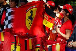 Ferrari fans