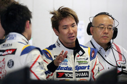 #19 WedsSport ADVAN LC500に乗る小林可夢偉