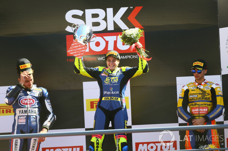 Podium: Ganador, Ana Carrasco, Kawasaki, segundo, Alfonso Coppola, Yamaha, tercero, Marc Garcia, Yamaha