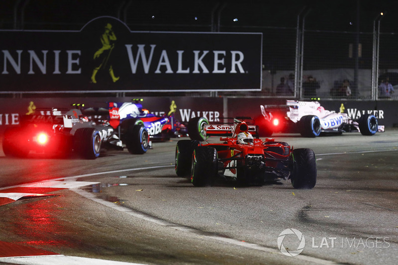 Sebastian Vettel, Ferrari SF70H verliest zijn neus