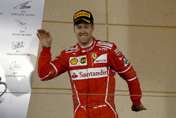Podium : le vainqueur Sebastian Vettel, Ferrari