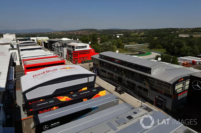 Paddock and motorhomes