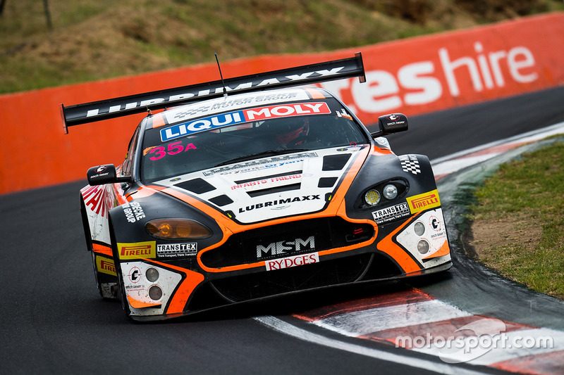 Unfall: #35 Miedecke Stone Motorsport, Aston Martin V12 Vantage