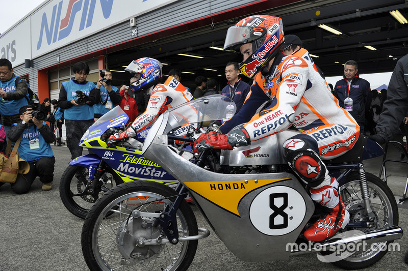 ダニ・ペドロサ(RS125RW)とマルク・マルケス(RC142)