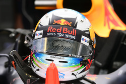 Daniel Ricciardo, Red Bull Racing helmet, rain visor