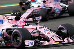 Esteban Ocon, Sahara Force India VJM10, Sergio Perez, Sahara Force India VJM10