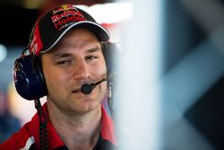 Mark Dutton, Red Bull Holden Racing Team Holden Commodore VF