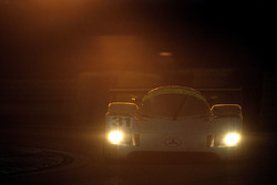 #31 Team Sauber Mercedes, Mercedes-Benz C11: Karl Wendlinger, Michael Schumacher, Fritz Kreutzpointn