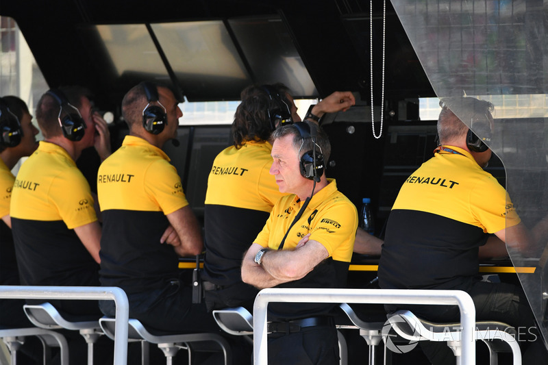 Renault Sport F1 Team pit duvarı