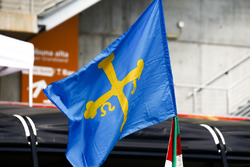 Flag of support for Fernando Alonso, McLaren
