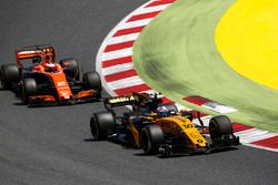 Jolyon Palmer, Renault Sport F1 Team RS17, Stoffel Vandoorne, McLaren MCL32