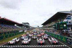 Gruppenfoto: Alle Autos für die 24h Le Mans 2017