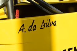 Schriftzug mit Ayrton Sennas Geburtsnamen am Formel-Ford-2000-Auto von Ayrton Senna aus der Saison 1