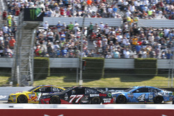 Ricky Stenhouse Jr., Roush Fenway Racing Ford, Erik Jones, Furniture Row Racing Toyota, Kevin Harvick, Stewart-Haas Racing Ford