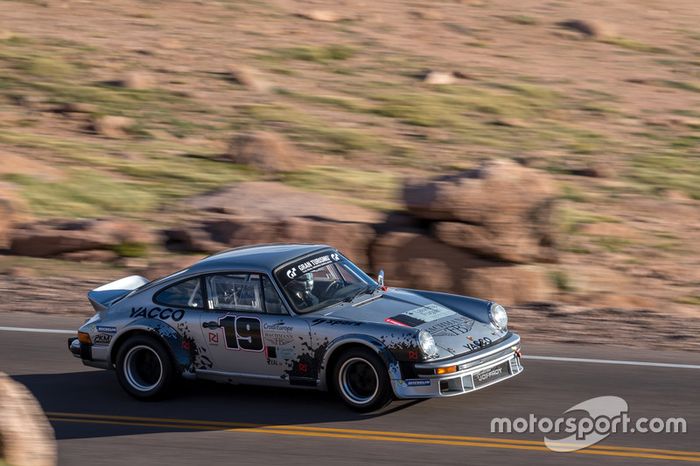 #19 Laure Many, Porsche 911 SC 3.0l Gr4