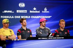 Nico Hulkenberg, Renault Sport F1 Team, Romain Grosjean, Haas F1 Team, Fernando Alonso, McLaren, Kev