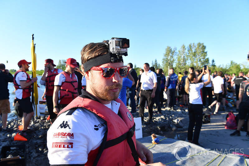 Sauber at the raft race