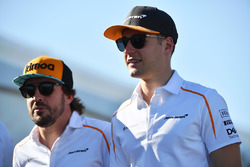 Гонщики McLaren Фернандо Алонсо и Стоффель Вандорн