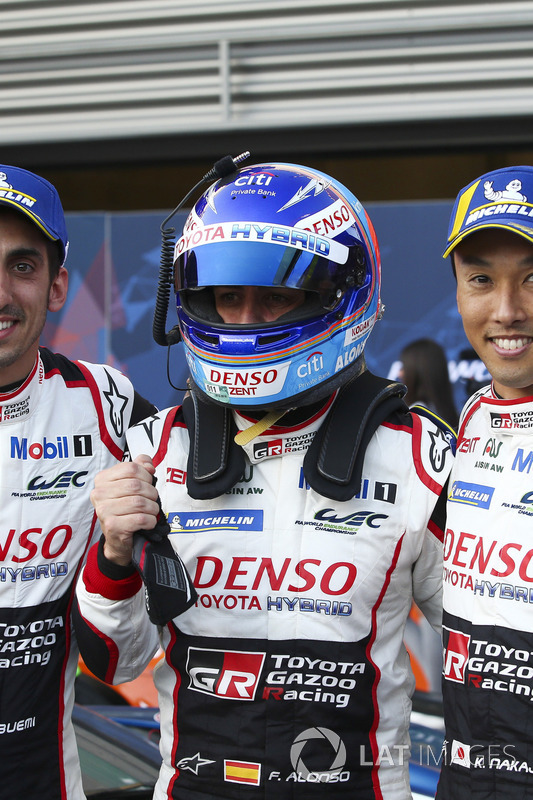 Winners Fernando Alonso, Kazuki Nakajima, Toyota Gazoo Racing