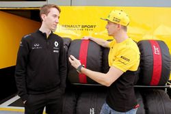 Jaden Partridge, der Gewinner der INFINITI Engineering Academy in Asien-Ozeanien 2016 mit Nico Hülke