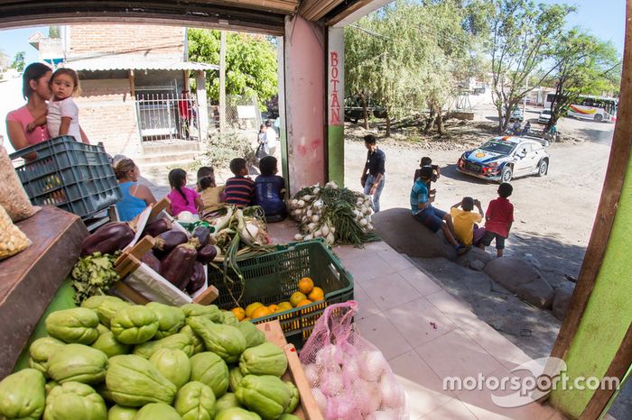 Dani Sordo, Carlos Del Barrio, Hyundai Motorsport Hyundai i20 Coupe WRC