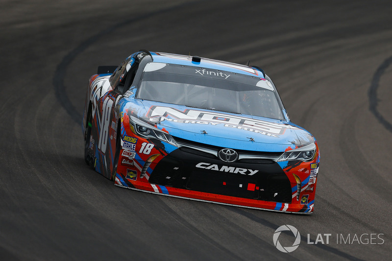 Kyle Busch, Joe Gibbs Racing, Toyota Camry NOS