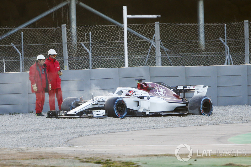 Charles Leclerc, Sauber C37, spins off the track