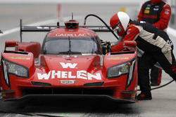 #31 Action Express Racing Cadillac DPi, P: Eric Curran, Mike Conway, Stuart Middleton, Felipe Nasr au stand
