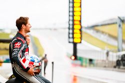 Romain Grosjean, Haas F1 Team, Kevin Magnussen, Haas F1 Team, at the Haas F1 Teams home race photo call