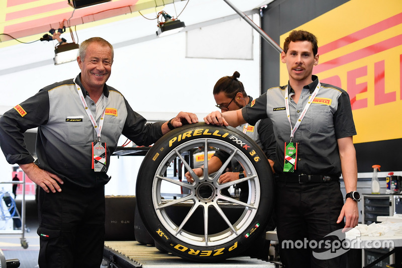 Pirelli mechanics