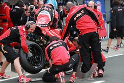 Marco Melandri, Aruba.it Racing-Ducati SBK Team Pirelli, cambio gomme