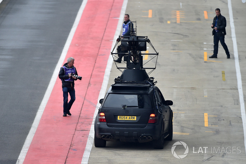 Filming vehicle